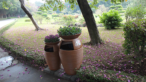  汕頭玻璃鋼花盆垃圾桶，點(diǎn)綴公園好環(huán)境。